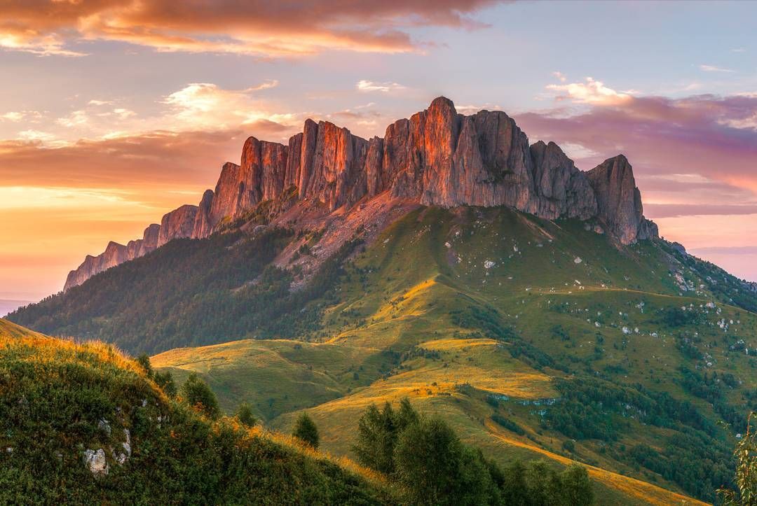 https://mdw-travel-data-us-east-1.s3.amazonaws.com/img/country/Russia/Fakel-Nature-Park/img_04.jpg