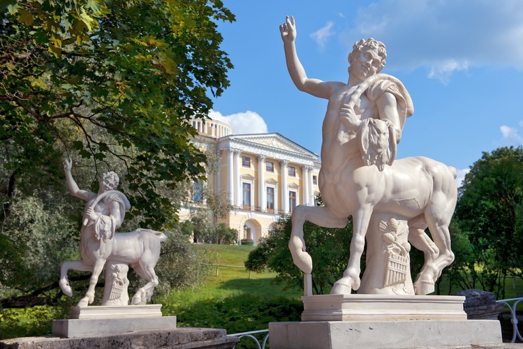 https://mdw-travel-data-us-east-1.s3.amazonaws.com/img/country/Russia/Fantasy-Park--Pavlovsky-/img_01.jpg
