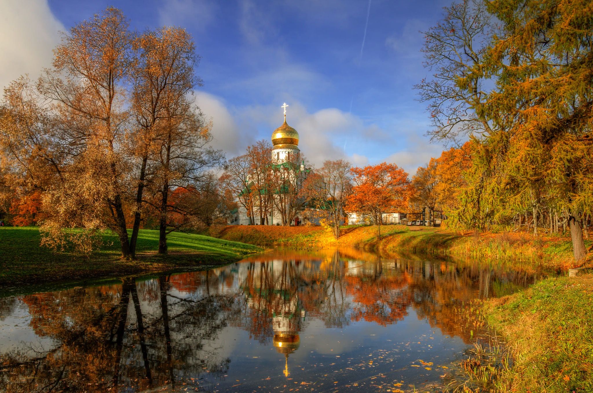 https://mdw-travel-data-us-east-1.s3.amazonaws.com/img/country/Russia/Feodorovsky-Cathedral/img_00.jpg