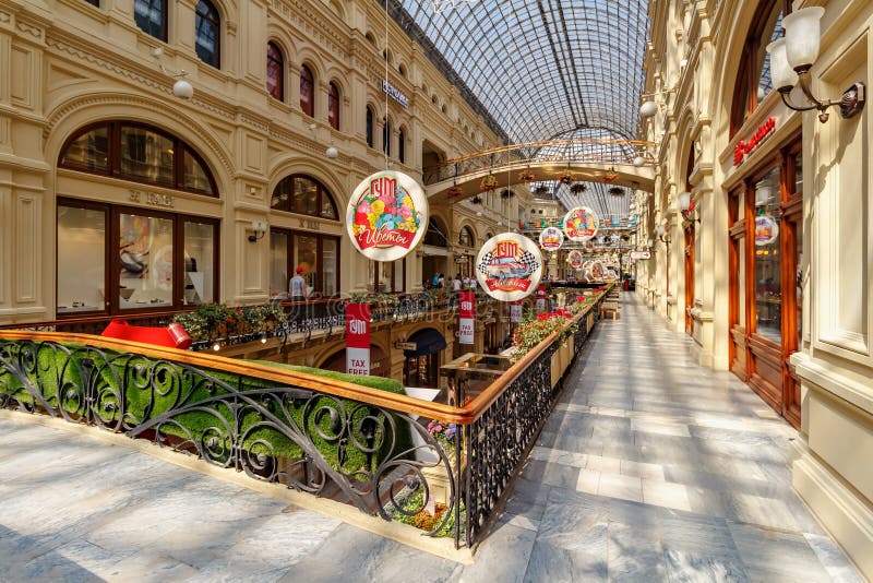 https://mdw-travel-data-us-east-1.s3.amazonaws.com/img/country/Russia/GUM-Department-Store/img_03.jpg