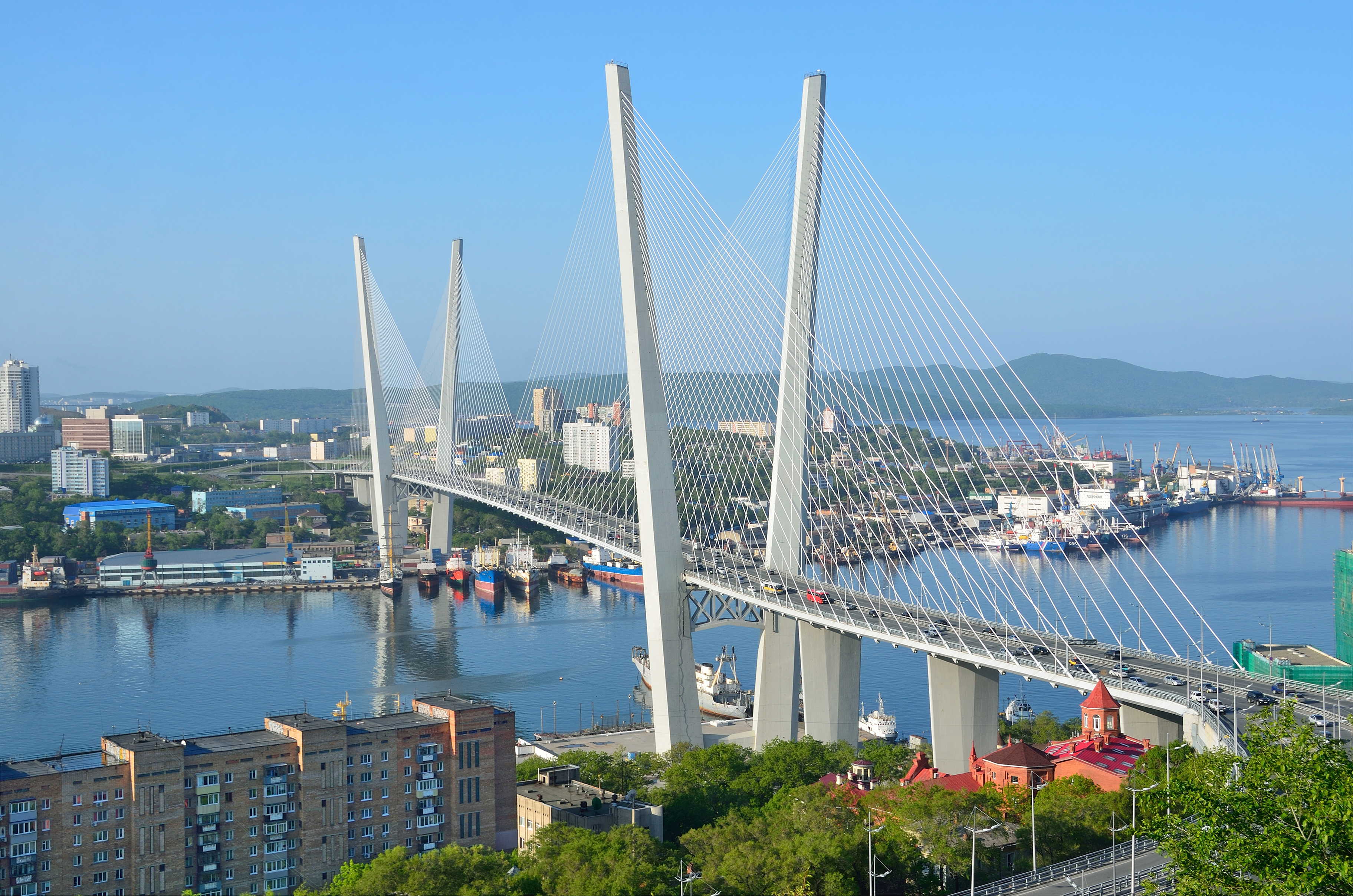 https://mdw-travel-data-us-east-1.s3.amazonaws.com/img/country/Russia/Golden-Bridge/img_03.jpg