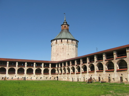 https://mdw-travel-data-us-east-1.s3.amazonaws.com/img/country/Russia/Goritsky-Monastery/img_03.jpg