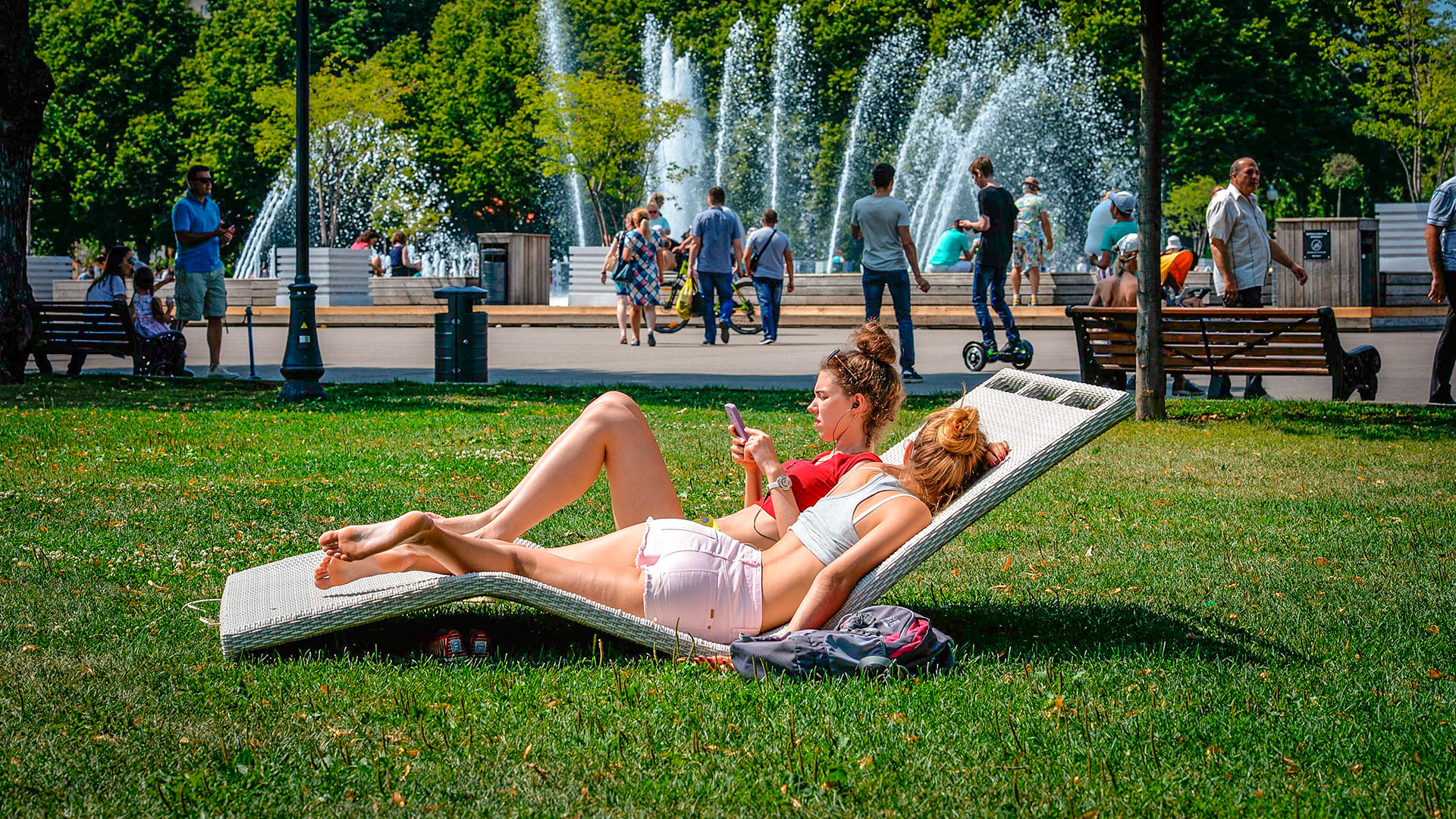 https://mdw-travel-data-us-east-1.s3.amazonaws.com/img/country/Russia/Gorky-Park/img_03.jpg