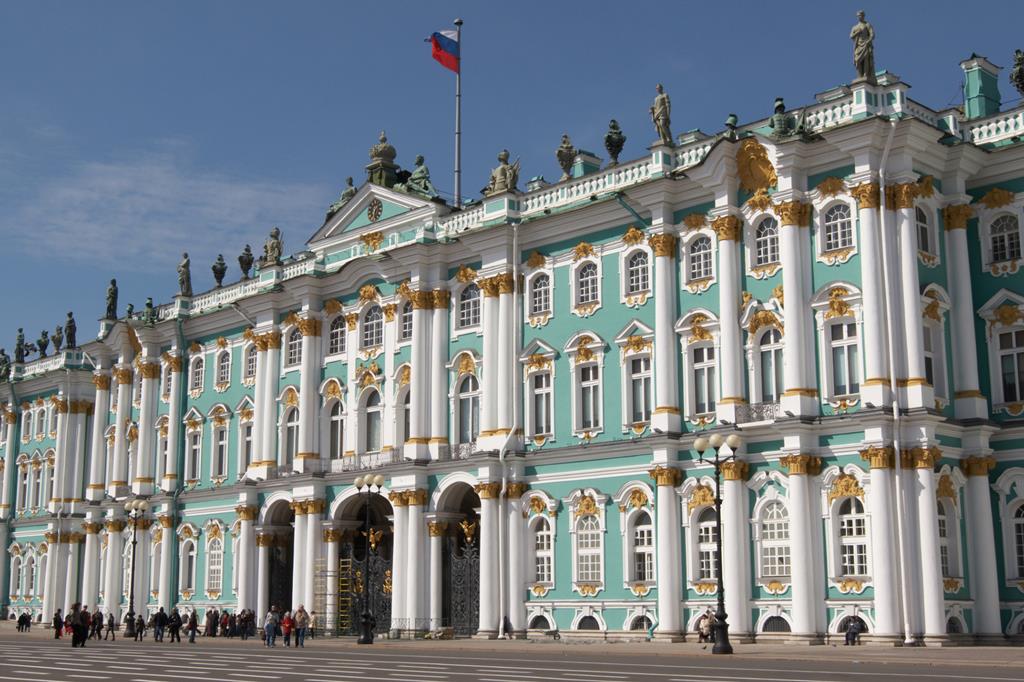 https://mdw-travel-data-us-east-1.s3.amazonaws.com/img/country/Russia/Hermitage-Museum/img_02.jpg