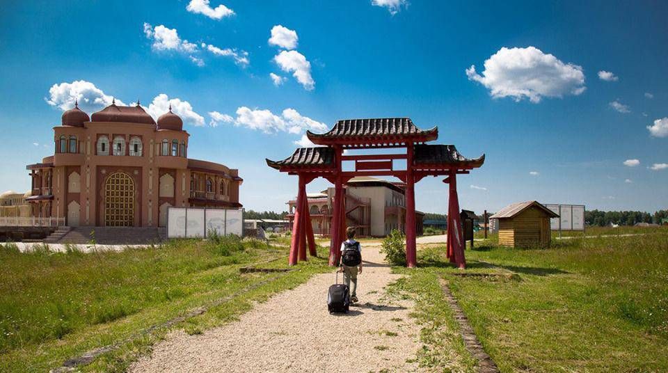 https://mdw-travel-data-us-east-1.s3.amazonaws.com/img/country/Russia/Honey-Village-Ethnographic-Park/img_02.jpg