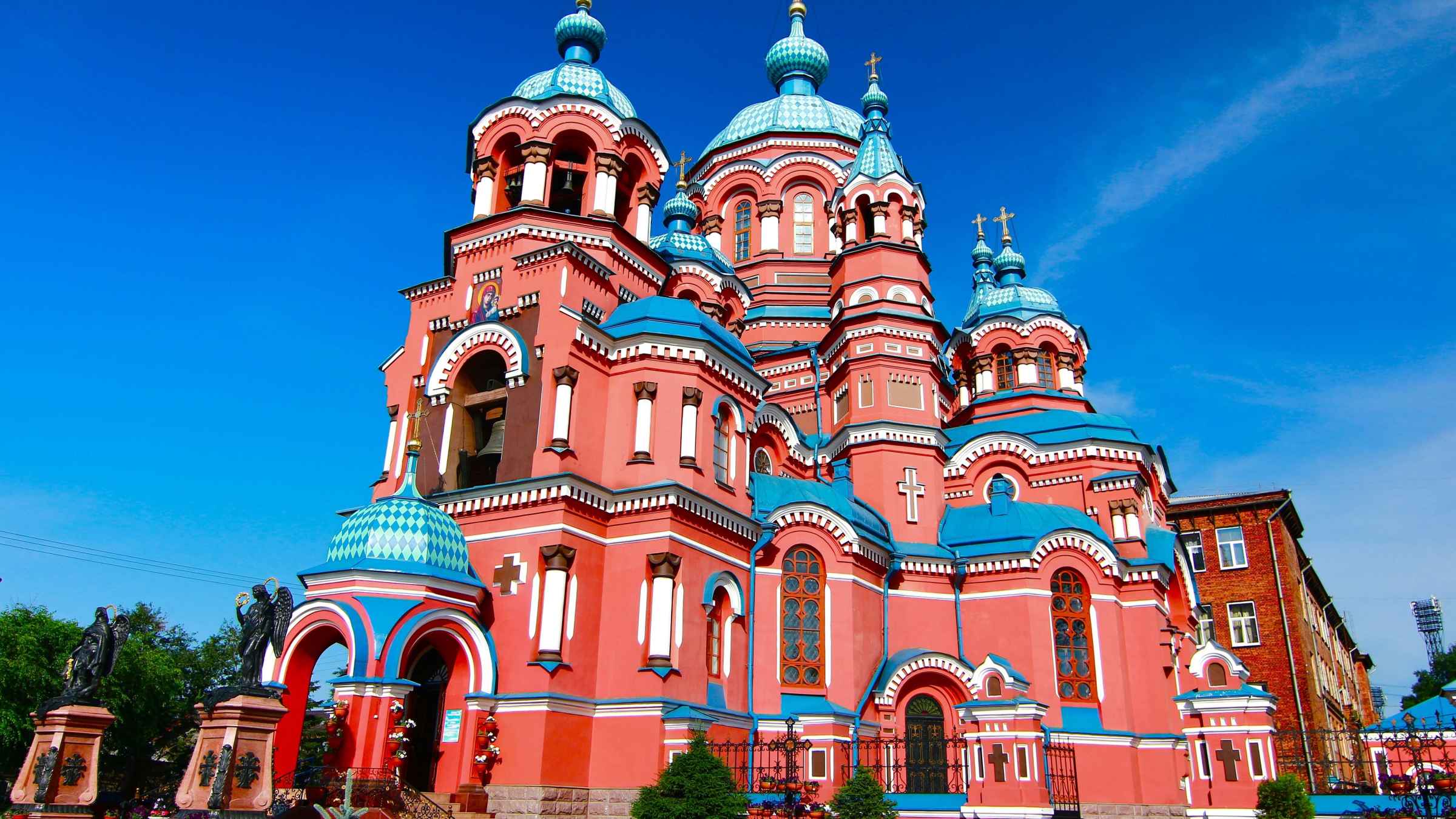 https://mdw-travel-data-us-east-1.s3.amazonaws.com/img/country/Russia/Irkutsk-Puppet-Theater/img_01.jpg