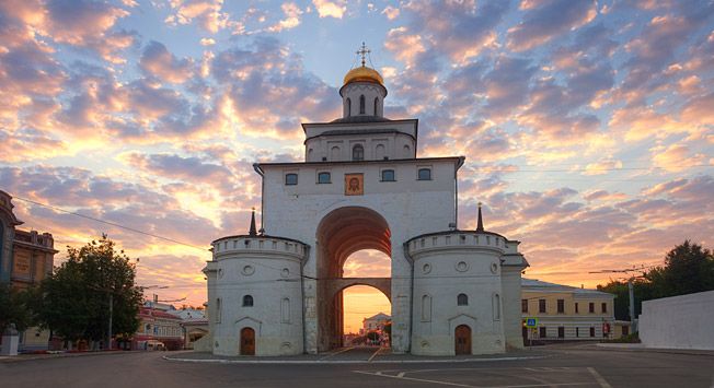 https://mdw-travel-data-us-east-1.s3.amazonaws.com/img/country/Russia/Irkutskaya-Sloboda/img_01.jpg