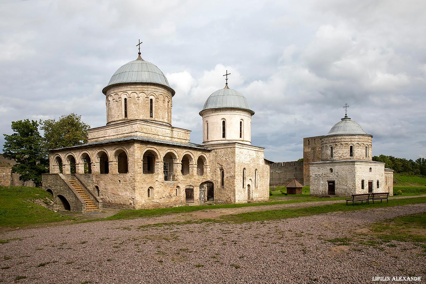 https://mdw-travel-data-us-east-1.s3.amazonaws.com/img/country/Russia/Ivangorod-Fortress/img_02.jpg