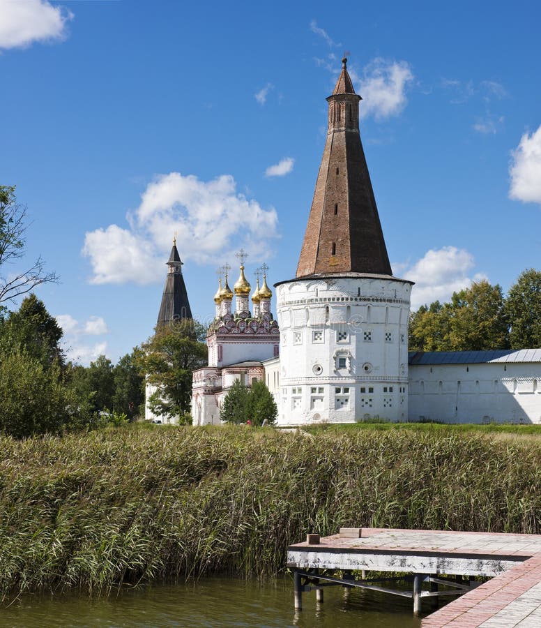 https://mdw-travel-data-us-east-1.s3.amazonaws.com/img/country/Russia/Joseph-Volokolamsk-Monastery/img_03.jpg
