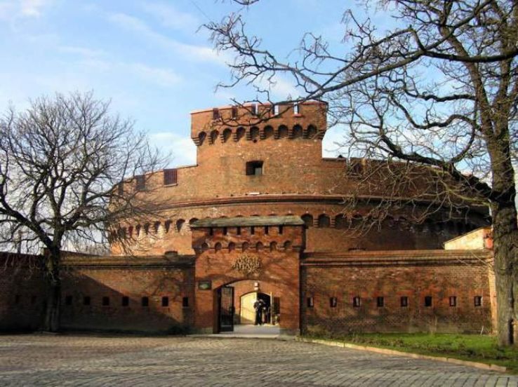 https://mdw-travel-data-us-east-1.s3.amazonaws.com/img/country/Russia/Kaliningrad-Amber-Combine-Museum/img_00.jpg