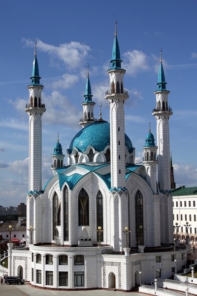 https://mdw-travel-data-us-east-1.s3.amazonaws.com/img/country/Russia/Kazan-Kremlin/img_03.jpg