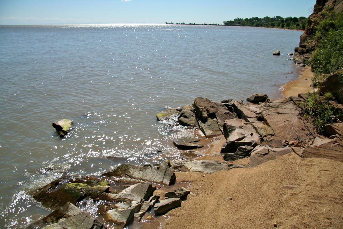 https://mdw-travel-data-us-east-1.s3.amazonaws.com/img/country/Russia/Khanka-Lake-Nature-Reserve/img_02.jpg