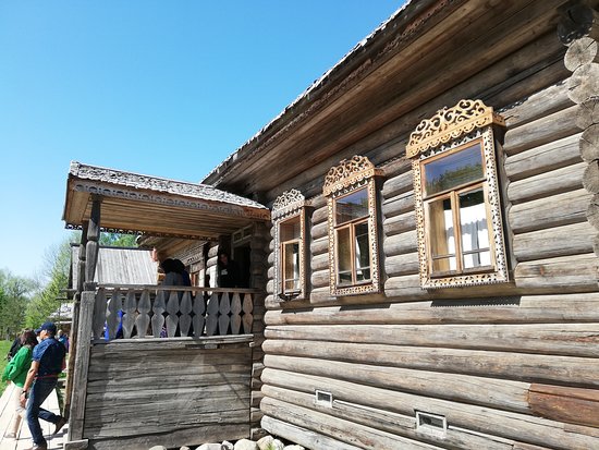 https://mdw-travel-data-us-east-1.s3.amazonaws.com/img/country/Russia/Khohlovka-Museum-of-Wooden-Architecture/img_02.jpg
