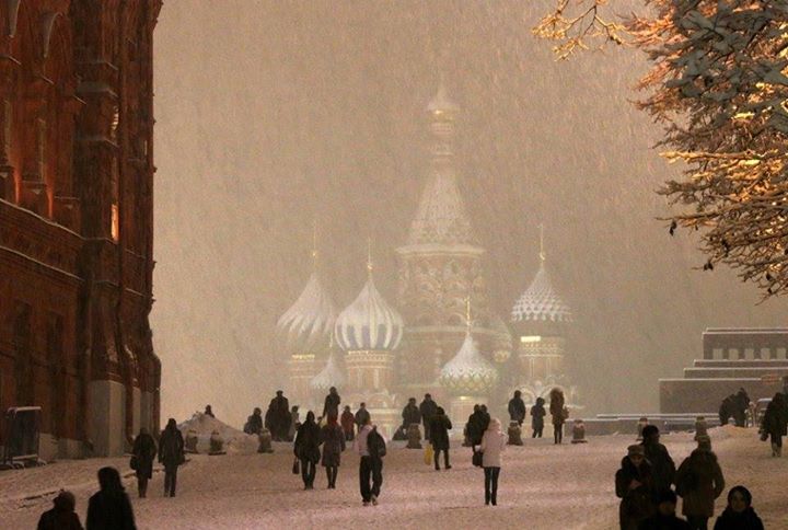 https://mdw-travel-data-us-east-1.s3.amazonaws.com/img/country/Russia/Krasnaya-Ploshchad/img_02.jpg