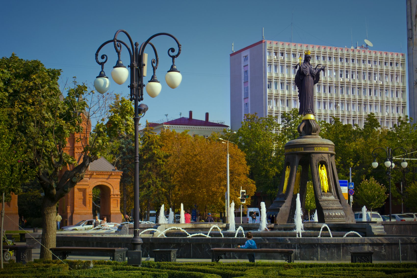 https://mdw-travel-data-us-east-1.s3.amazonaws.com/img/country/Russia/Krasnodar-Zoo/img_02.jpg
