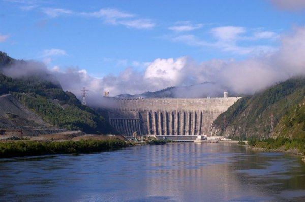 https://mdw-travel-data-us-east-1.s3.amazonaws.com/img/country/Russia/Krasnoyarsk-Hydroelectric-Power-Station/img_03.jpg