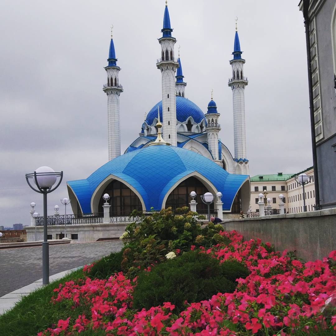 https://mdw-travel-data-us-east-1.s3.amazonaws.com/img/country/Russia/Kul-Sharif-Mosque/img_02.jpg