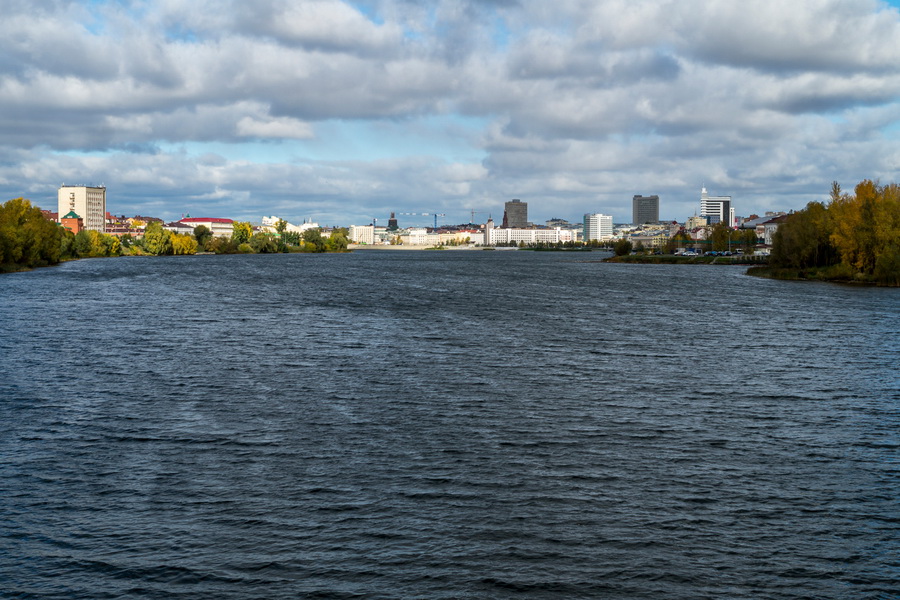 https://mdw-travel-data-us-east-1.s3.amazonaws.com/img/country/Russia/Lake-Kaban/img_02.jpg