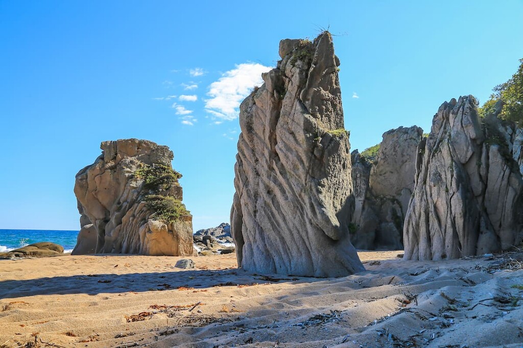 https://mdw-travel-data-us-east-1.s3.amazonaws.com/img/country/Russia/Lazovsky-Nature-Reserve/img_01.jpg