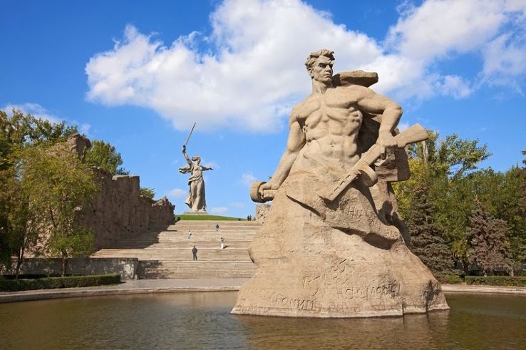 https://mdw-travel-data-us-east-1.s3.amazonaws.com/img/country/Russia/Mamaev-Kurgan/img_01.jpg