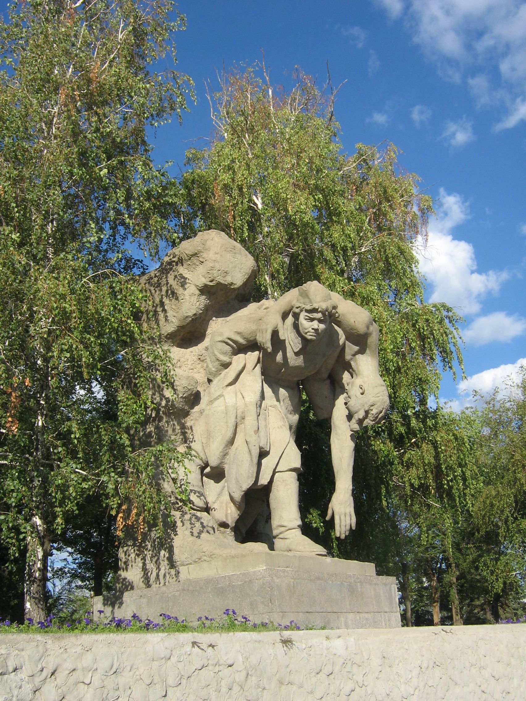 https://mdw-travel-data-us-east-1.s3.amazonaws.com/img/country/Russia/Mamaev-Kurgan/img_02.jpg