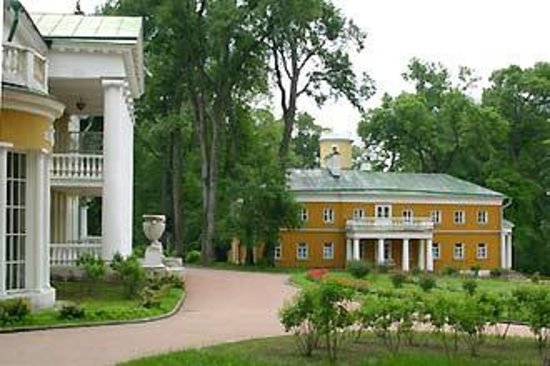 https://mdw-travel-data-us-east-1.s3.amazonaws.com/img/country/Russia/Manor-Gorki-Leninskiye/img_01.jpg