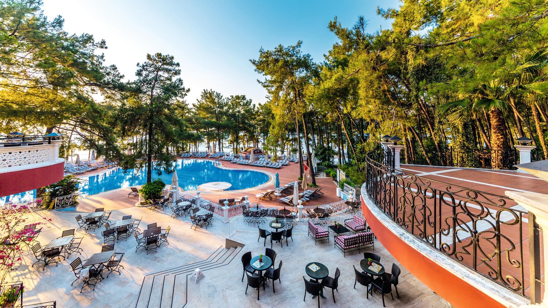 https://mdw-travel-data-us-east-1.s3.amazonaws.com/img/country/Russia/Marmaris-Ski-Resort/img_04.jpg