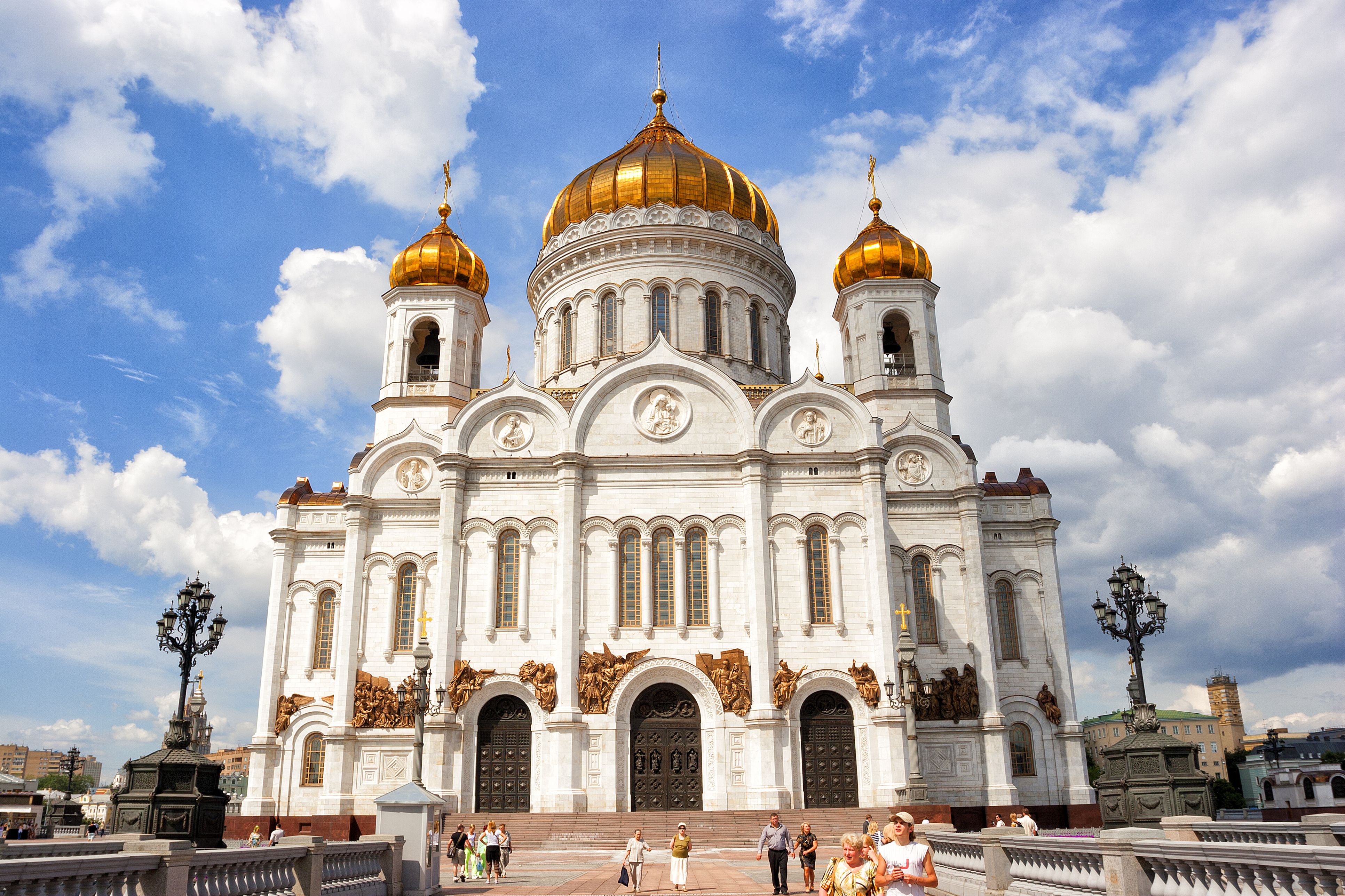 https://mdw-travel-data-us-east-1.s3.amazonaws.com/img/country/Russia/Monument-to-Sergey-Diaghilev/img_00.jpg
