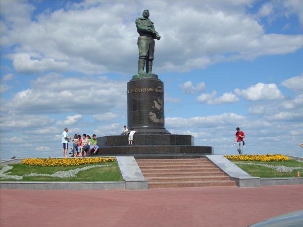https://mdw-travel-data-us-east-1.s3.amazonaws.com/img/country/Russia/Monument-to-Valery-Chkalov/img_00.jpg