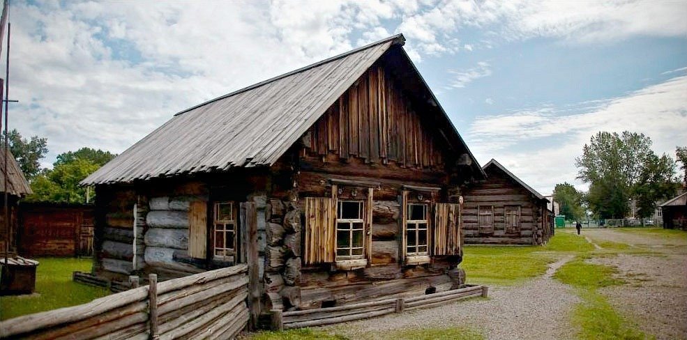 https://mdw-travel-data-us-east-1.s3.amazonaws.com/img/country/Russia/Museum-Reserve-Shishkins-House/img_03.jpg