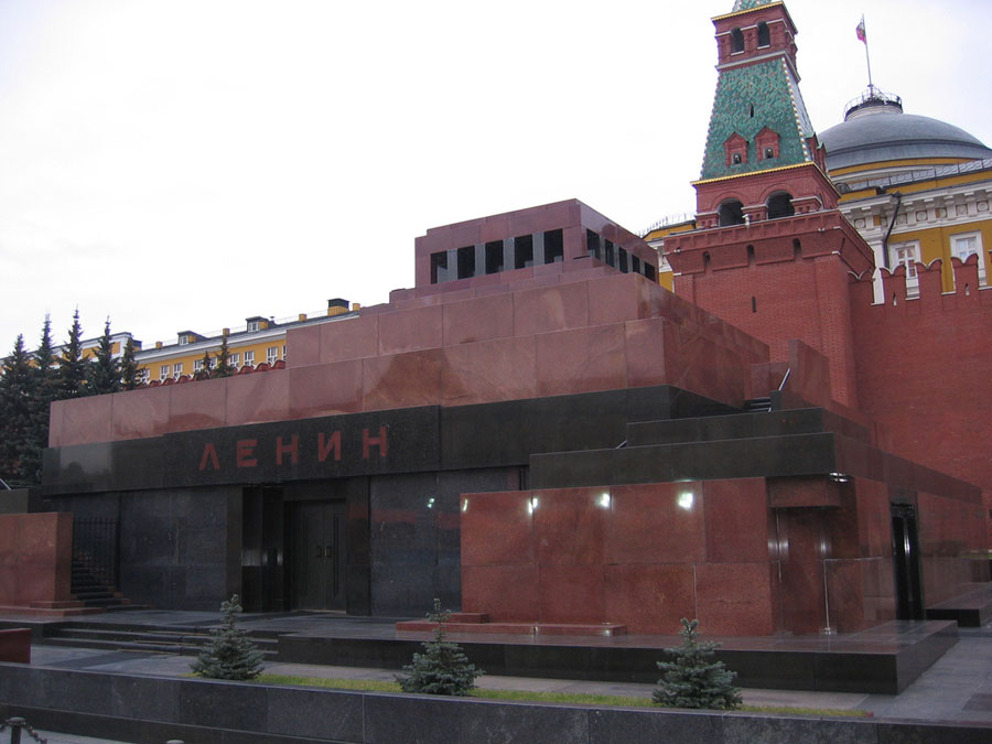https://mdw-travel-data-us-east-1.s3.amazonaws.com/img/country/Russia/Museum-Reserve-of-VI-Lenin/img_03.jpg