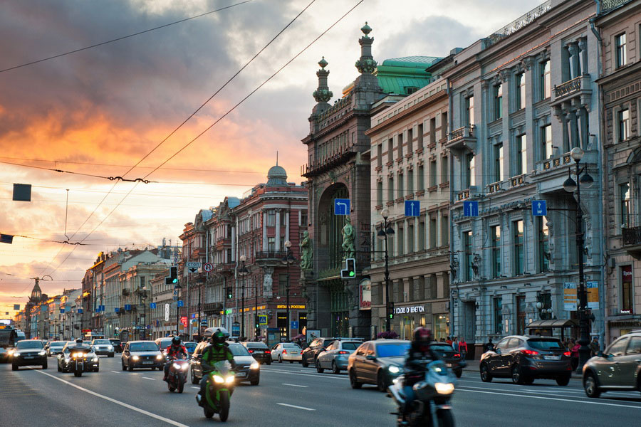 https://mdw-travel-data-us-east-1.s3.amazonaws.com/img/country/Russia/Nevsky-Prospekt/img_03.jpg