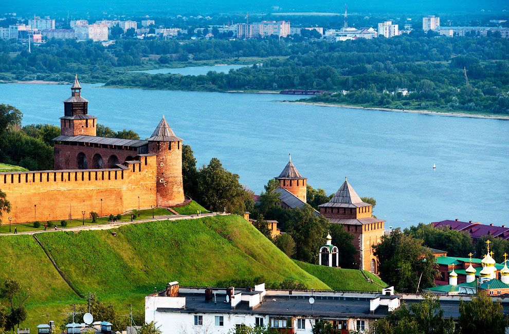 https://mdw-travel-data-us-east-1.s3.amazonaws.com/img/country/Russia/Nizhny-Novgorod-Kremlin/img_00.jpg