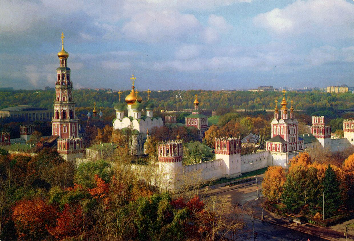 https://mdw-travel-data-us-east-1.s3.amazonaws.com/img/country/Russia/Novodevichy-Convent/img_03.jpg