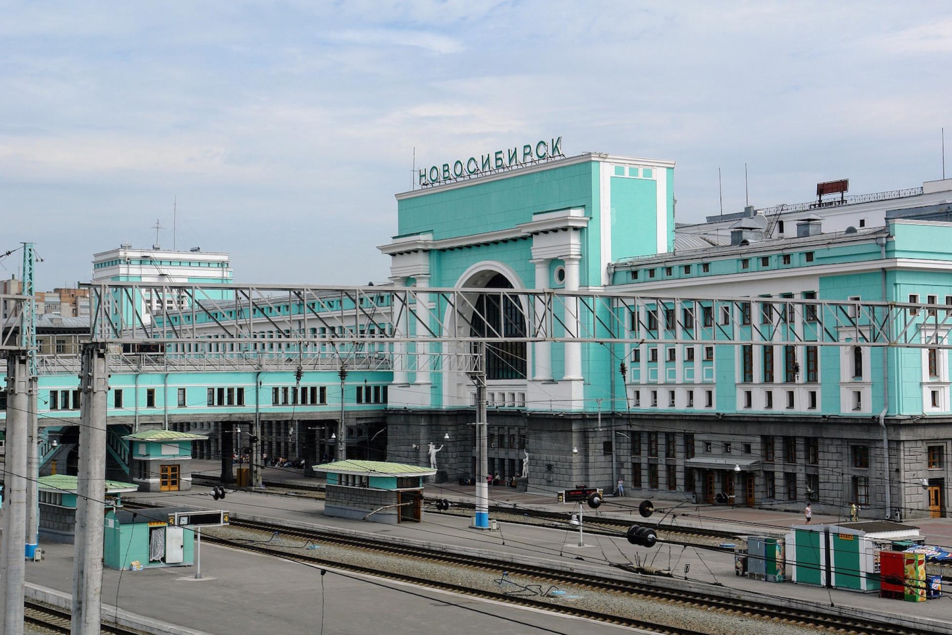 https://mdw-travel-data-us-east-1.s3.amazonaws.com/img/country/Russia/Novosibirsk-Railway-Station/img_00.jpg