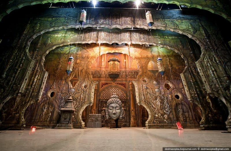https://mdw-travel-data-us-east-1.s3.amazonaws.com/img/country/Russia/Novosibirsk-State-Academic-Opera-and-Ballet-Theatre/img_01.jpg