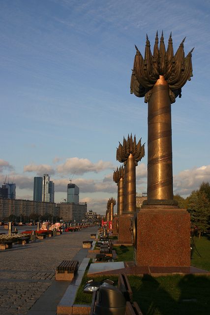 https://mdw-travel-data-us-east-1.s3.amazonaws.com/img/country/Russia/Park-Imeni-30-Letiya-Pobedy/img_03.jpg