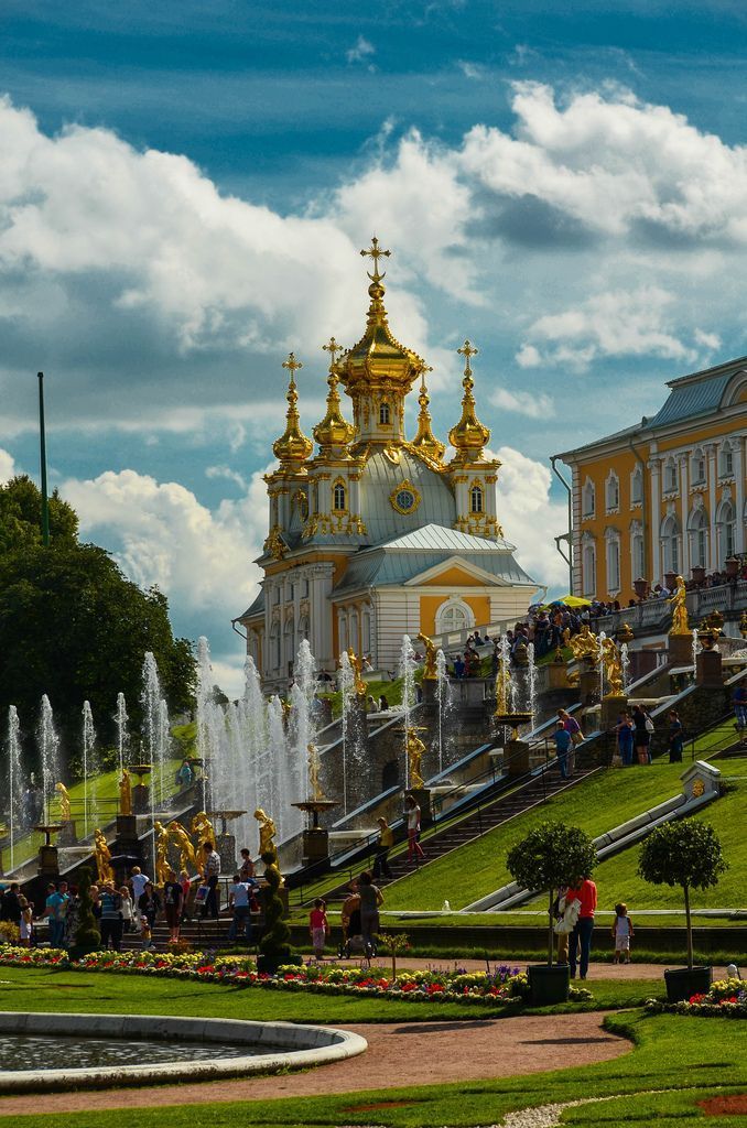 https://mdw-travel-data-us-east-1.s3.amazonaws.com/img/country/Russia/Peterhof-Palace/img_01.jpg