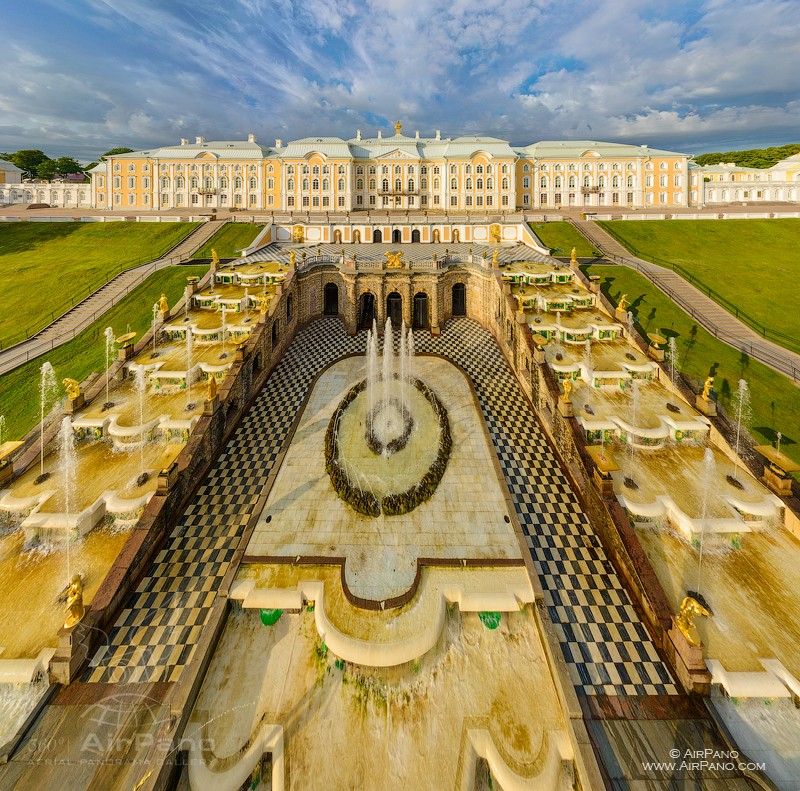 https://mdw-travel-data-us-east-1.s3.amazonaws.com/img/country/Russia/Peterhof-Palace/img_03.jpg