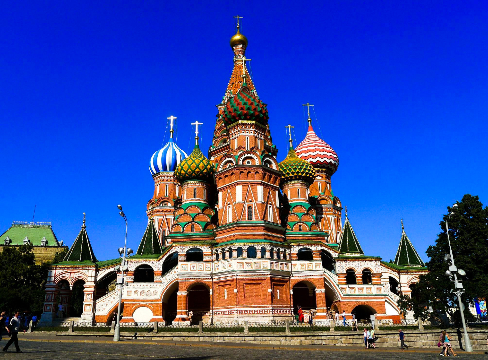 https://mdw-travel-data-us-east-1.s3.amazonaws.com/img/country/Russia/QWERTY-Monument/img_00.jpg