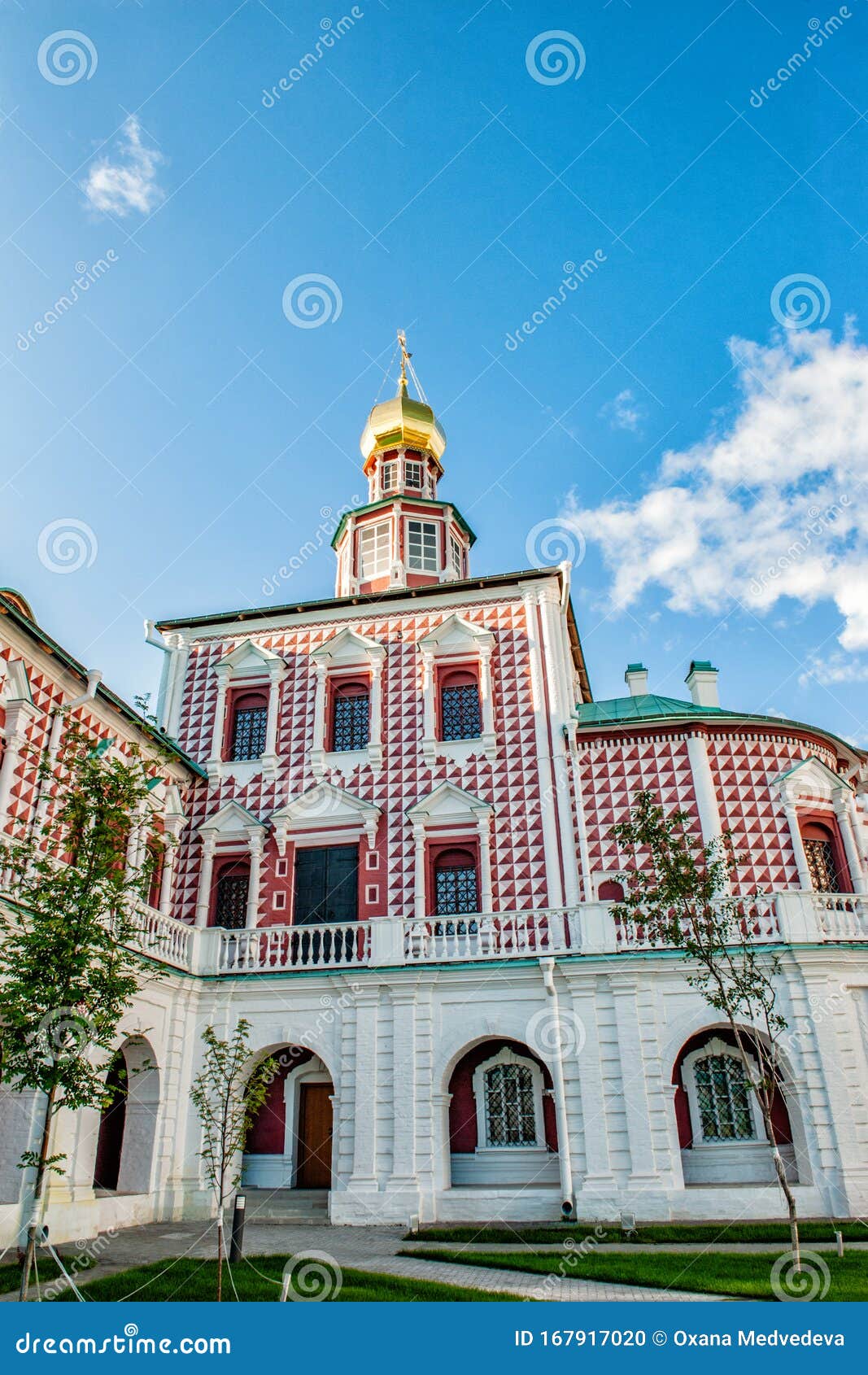 https://mdw-travel-data-us-east-1.s3.amazonaws.com/img/country/Russia/Resurrection-Monastery/img_03.jpg