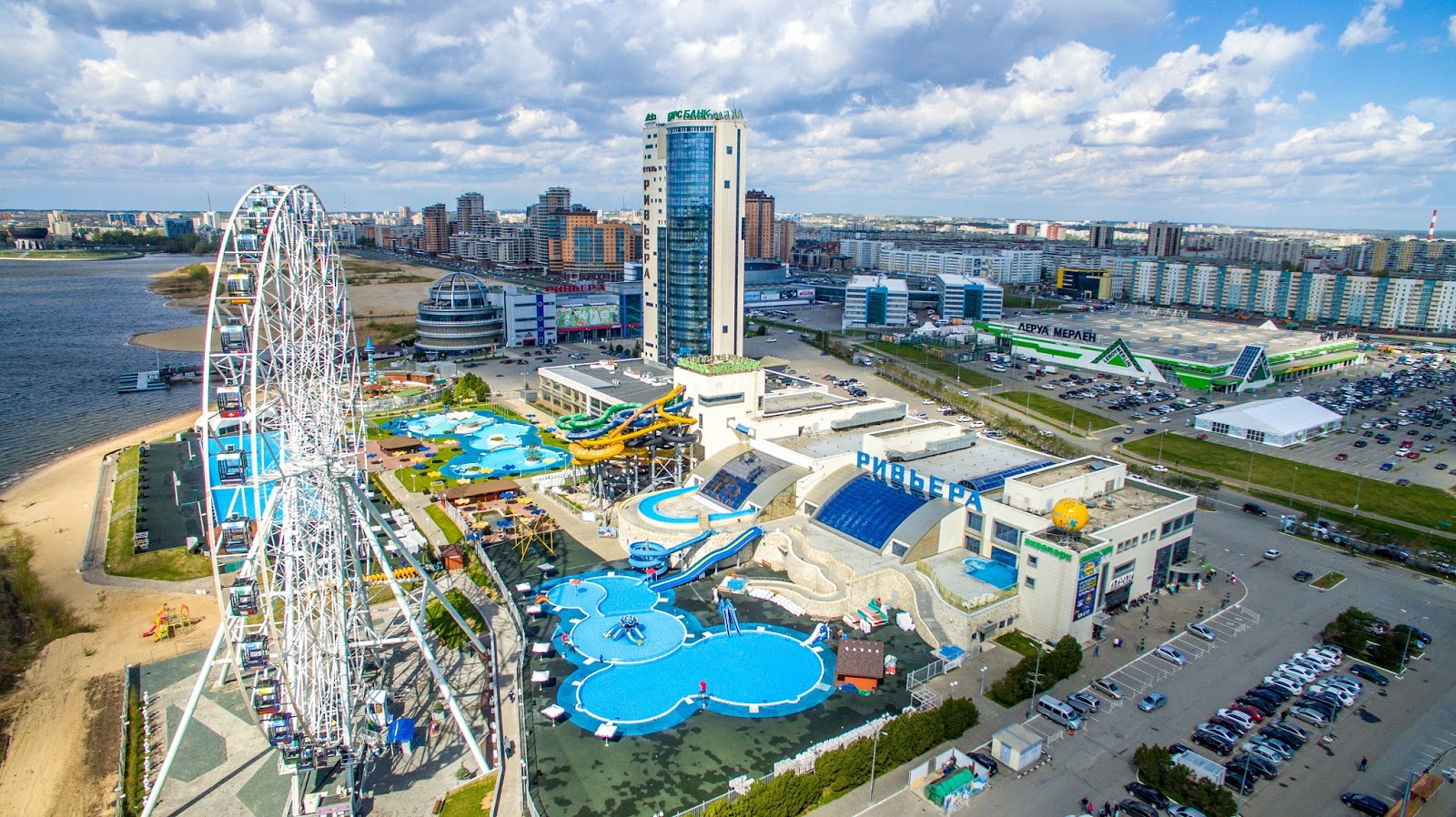 https://mdw-travel-data-us-east-1.s3.amazonaws.com/img/country/Russia/Riviera-Aquapark/img_00.jpg