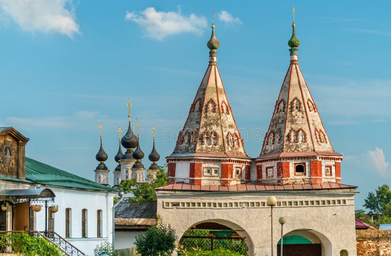 https://mdw-travel-data-us-east-1.s3.amazonaws.com/img/country/Russia/Rizopolozhensky-Monastery/img_00.jpg
