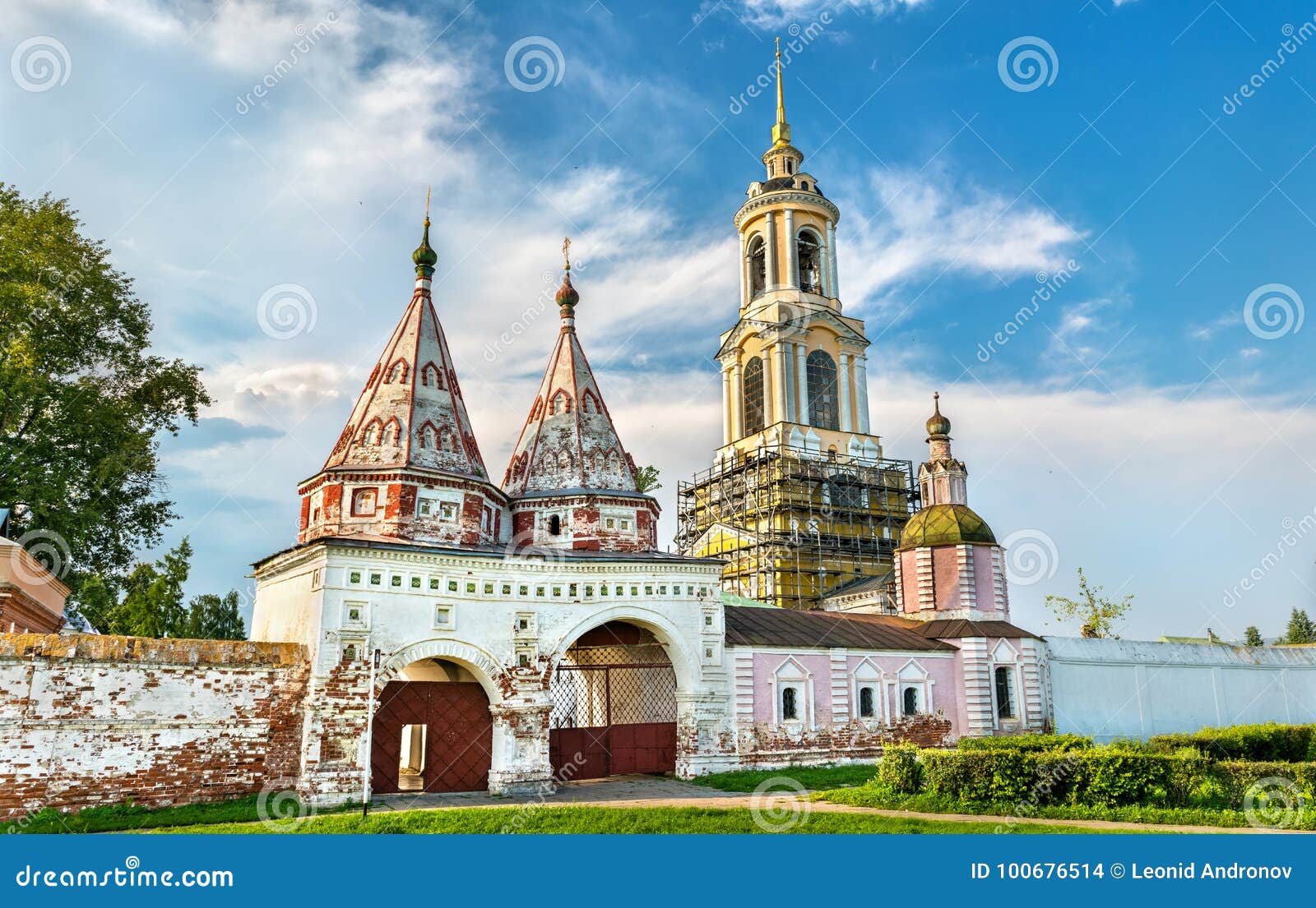 https://mdw-travel-data-us-east-1.s3.amazonaws.com/img/country/Russia/Rizopolozhensky-Monastery/img_03.jpg