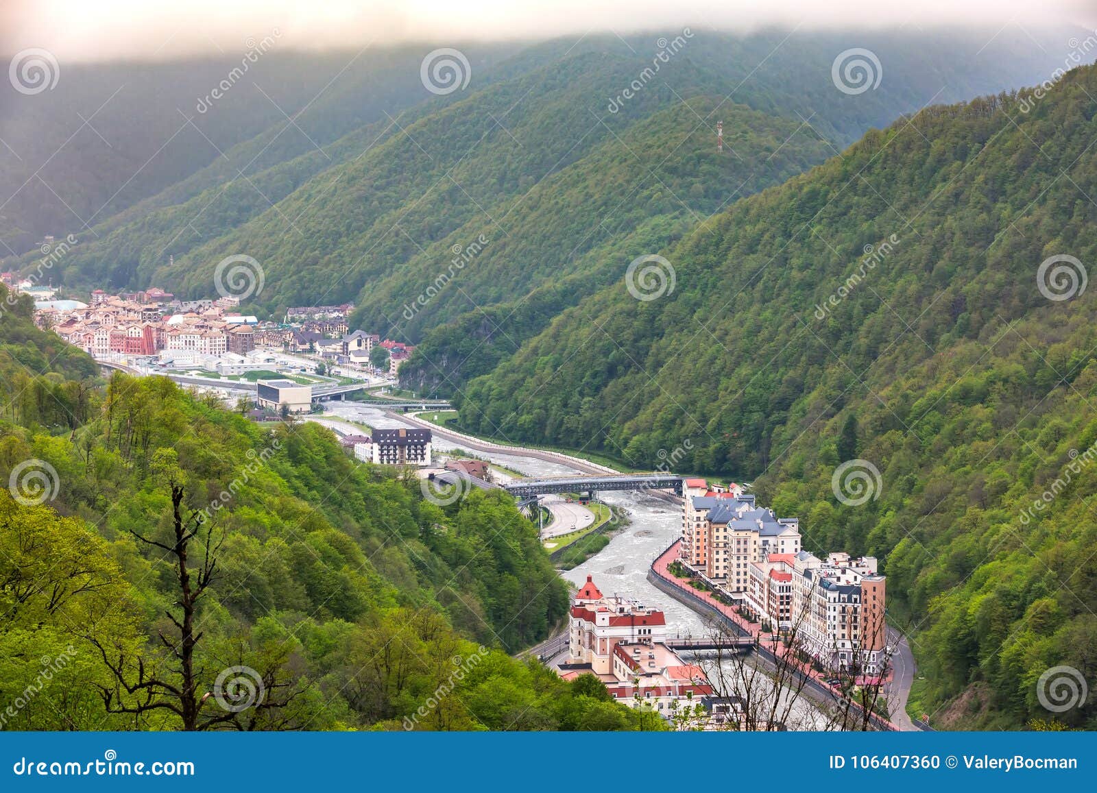 https://mdw-travel-data-us-east-1.s3.amazonaws.com/img/country/Russia/Rosa-Khutor-Alpine-Resort/img_03.jpg