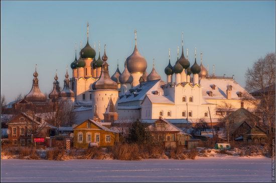 https://mdw-travel-data-us-east-1.s3.amazonaws.com/img/country/Russia/Rostov-Kremlin/img_03.jpg