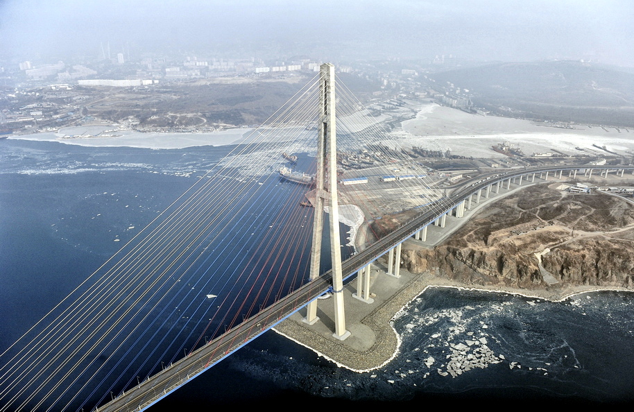 https://mdw-travel-data-us-east-1.s3.amazonaws.com/img/country/Russia/Russky-Island-Bridge/img_00.jpg