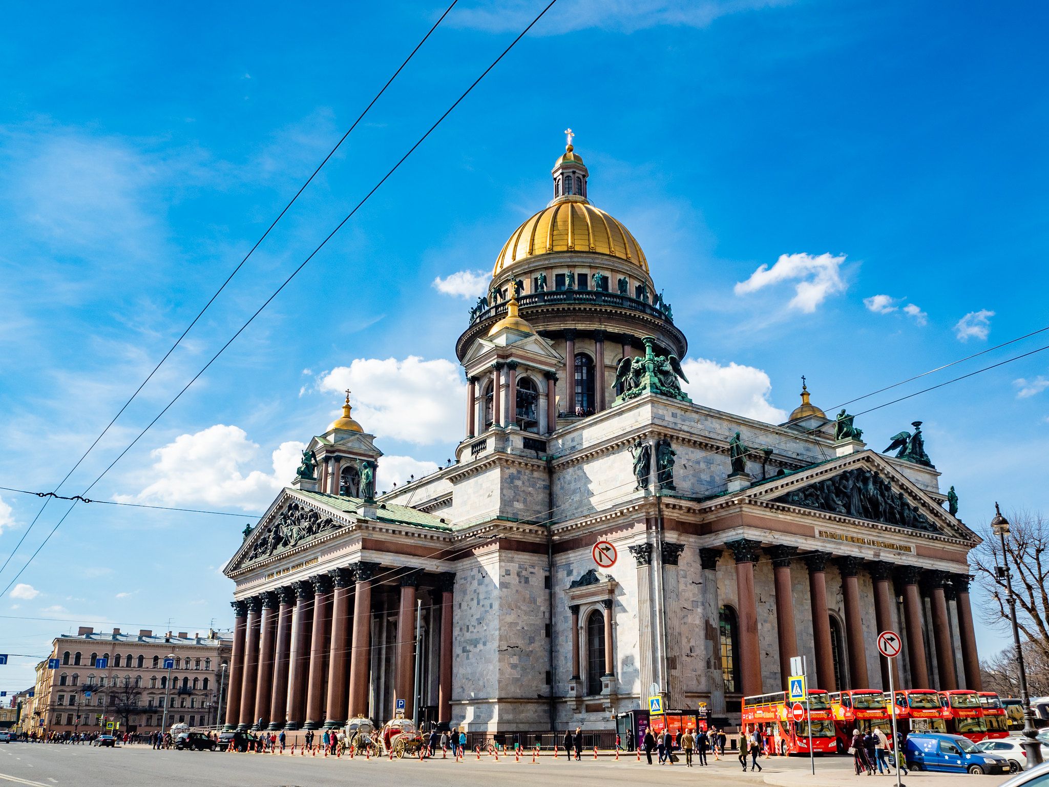 https://mdw-travel-data-us-east-1.s3.amazonaws.com/img/country/Russia/Saint-Isaacs-Cathedral/img_02.jpg