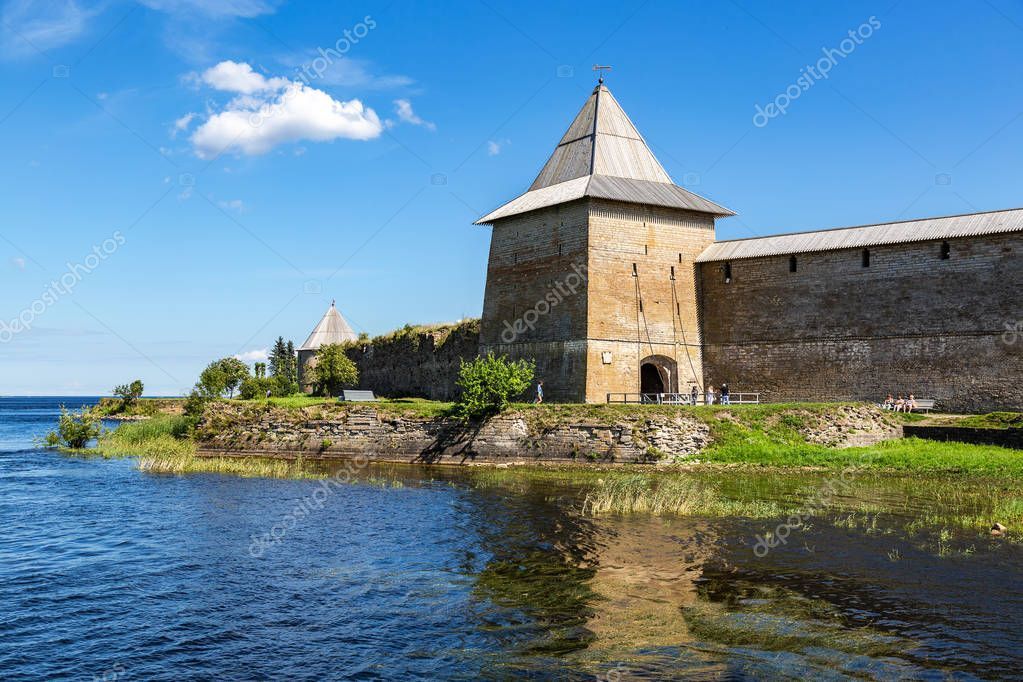 https://mdw-travel-data-us-east-1.s3.amazonaws.com/img/country/Russia/Shlisselburg-Fortress/img_03.jpg