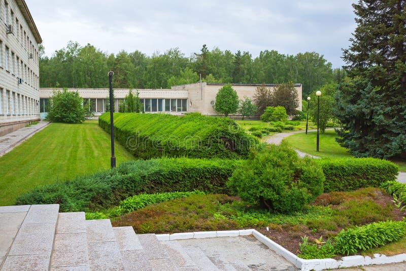 https://mdw-travel-data-us-east-1.s3.amazonaws.com/img/country/Russia/Siberian-Federal-University-Botanical-Garden/img_03.jpg